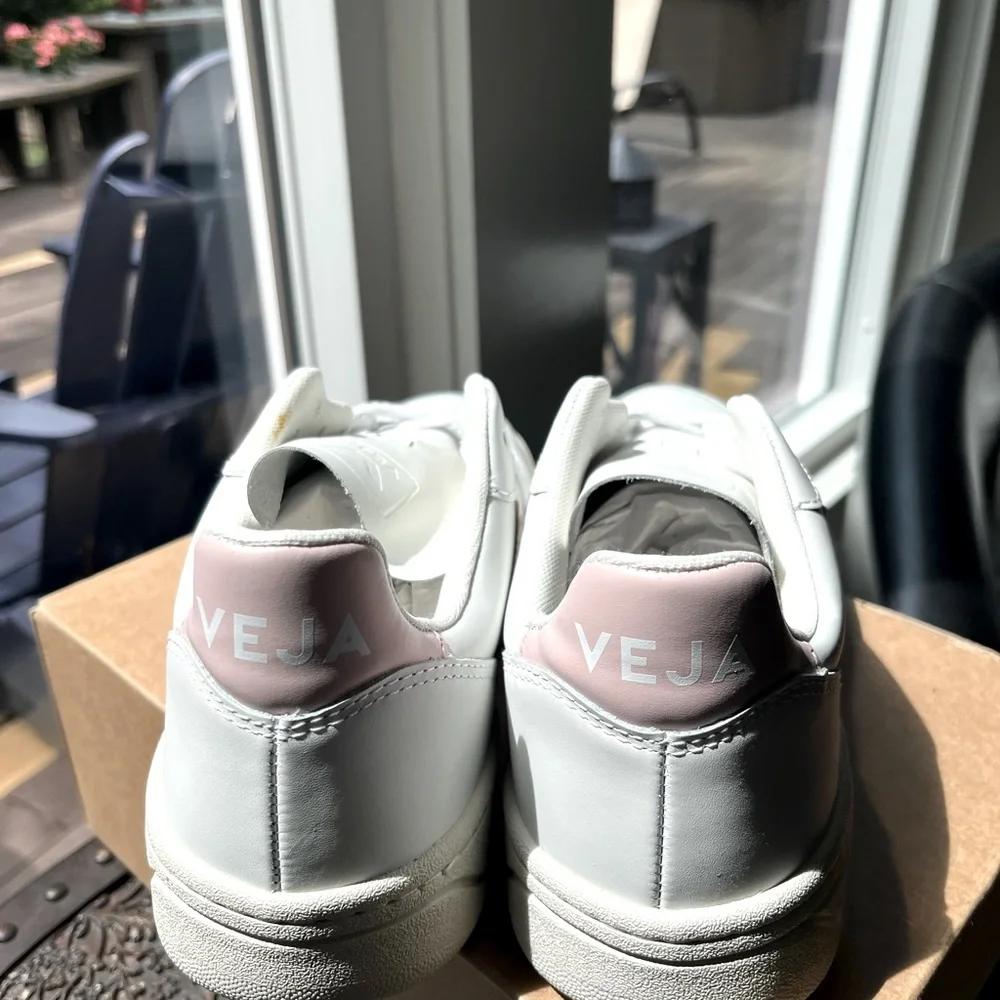 VEJA V-10 LEATHER SNEAKERS IN WHITE PETALE 40 9 - Picture 9 of 12